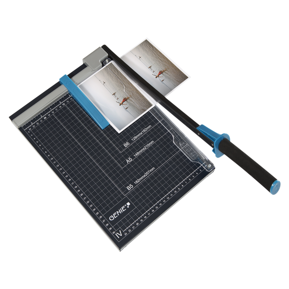 Guillotine DIN A4, 12 sheets